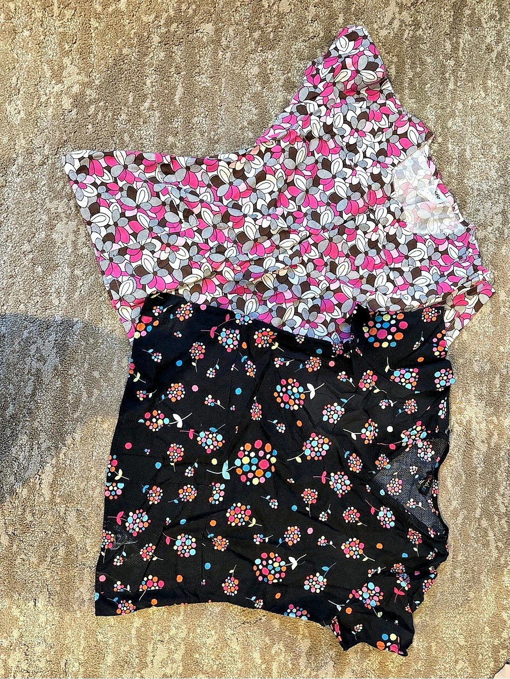 Nursing scrubs bundle size M
